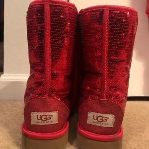 UGGS